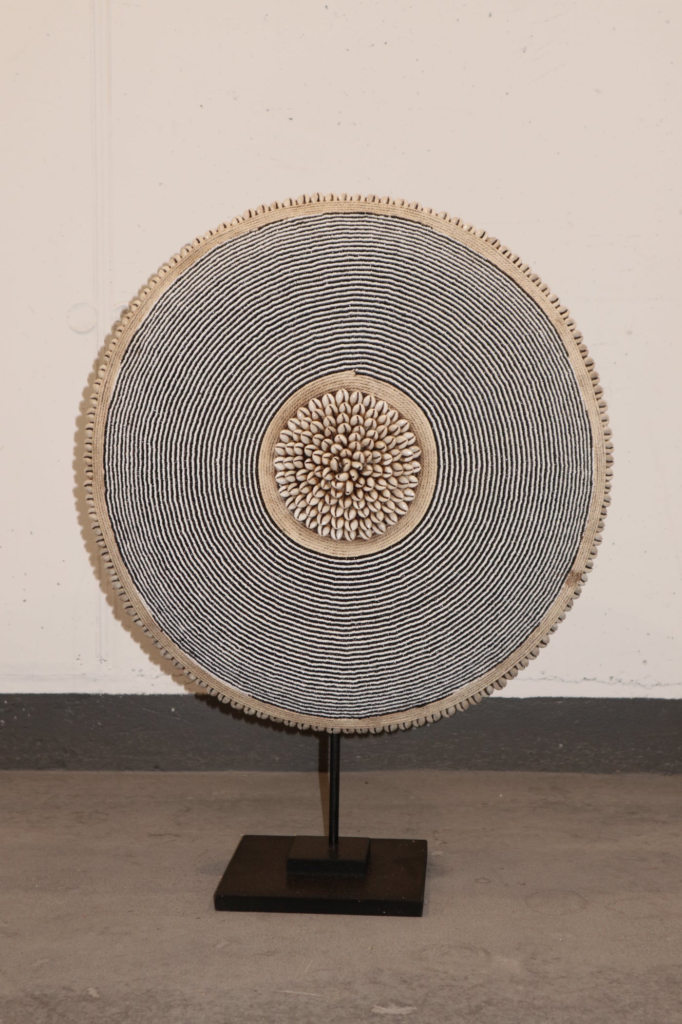 Cameroon Beaded Shield - L - 55cm Black & White 06