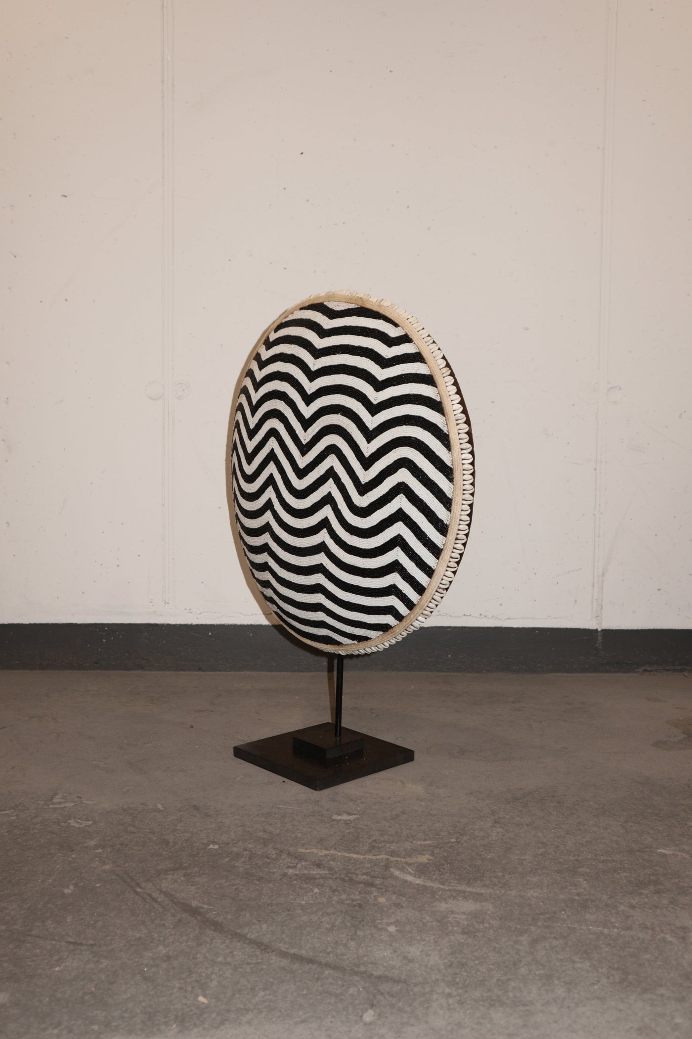 Cameroon Beaded Shield - L - 56cm Black & White 11