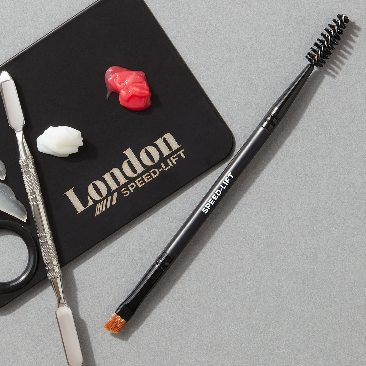 Dual-Ended Brow & Lash Brush – Professional Tool for Perfect Styling