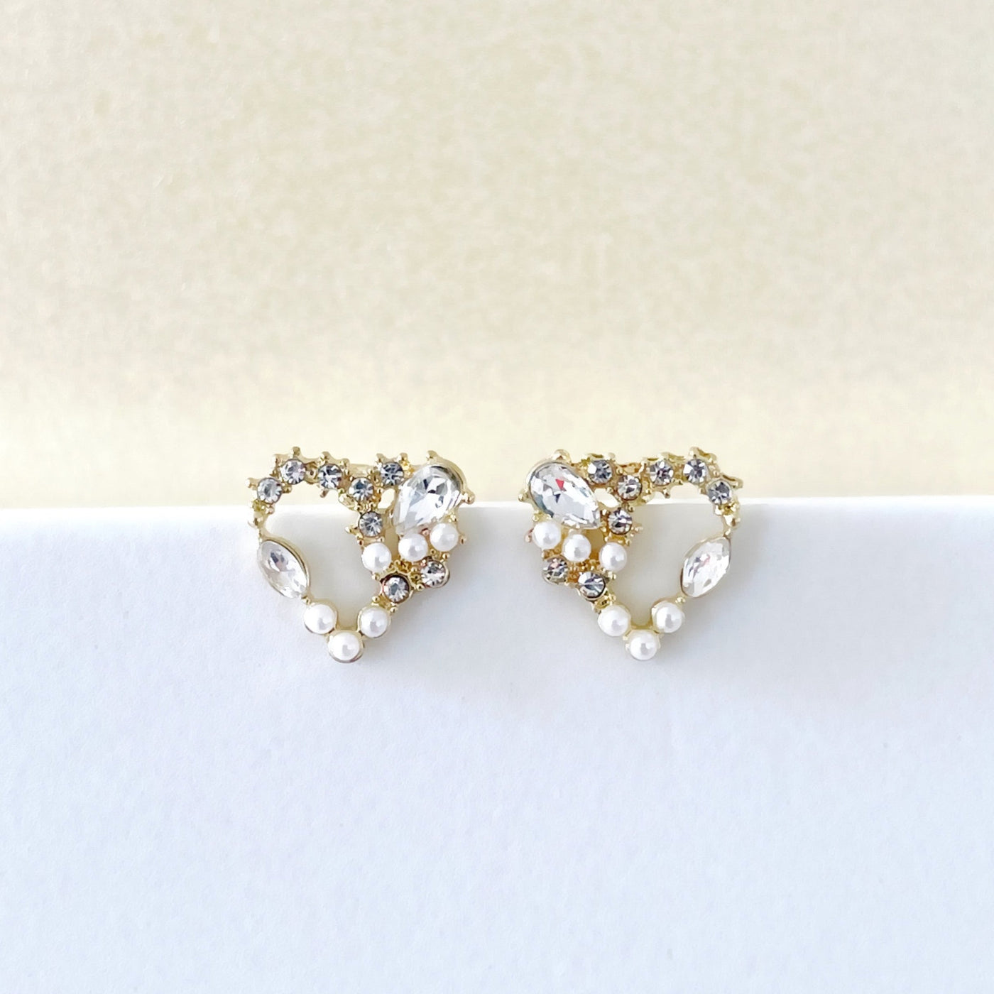 Ariana Jewelled Wreath Heart Studs