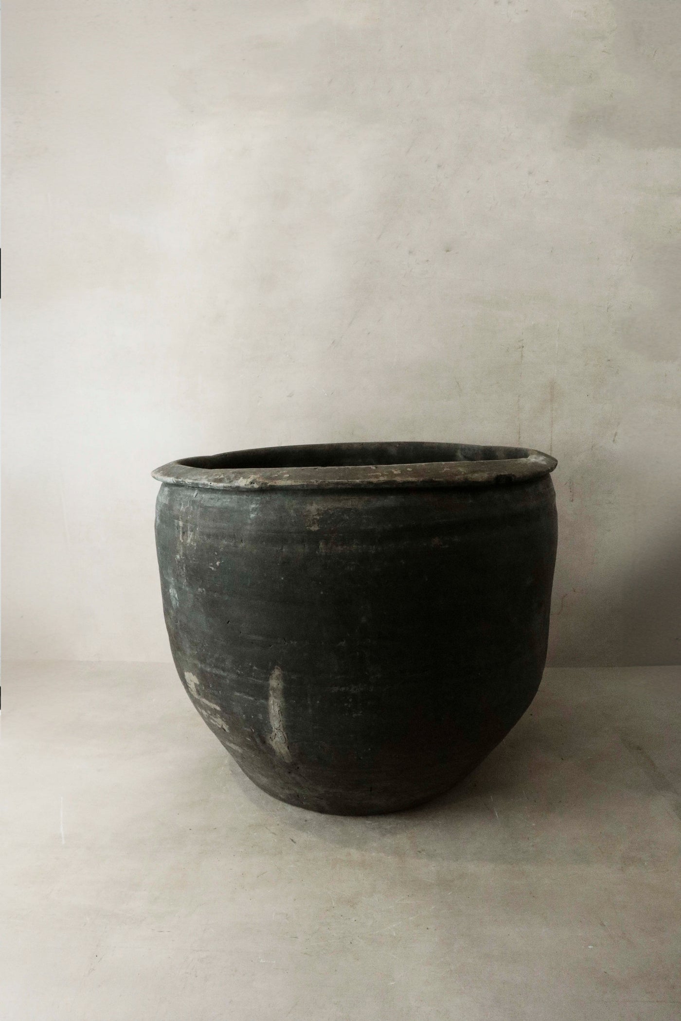 Big Old Grey Asian Pots- L003