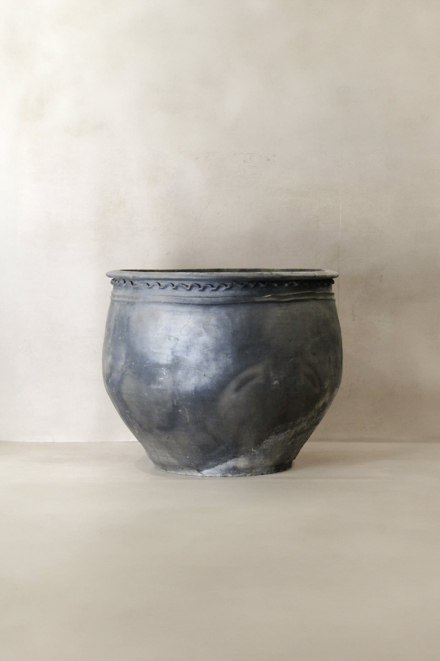 Big Old Grey Asian Pots - L020