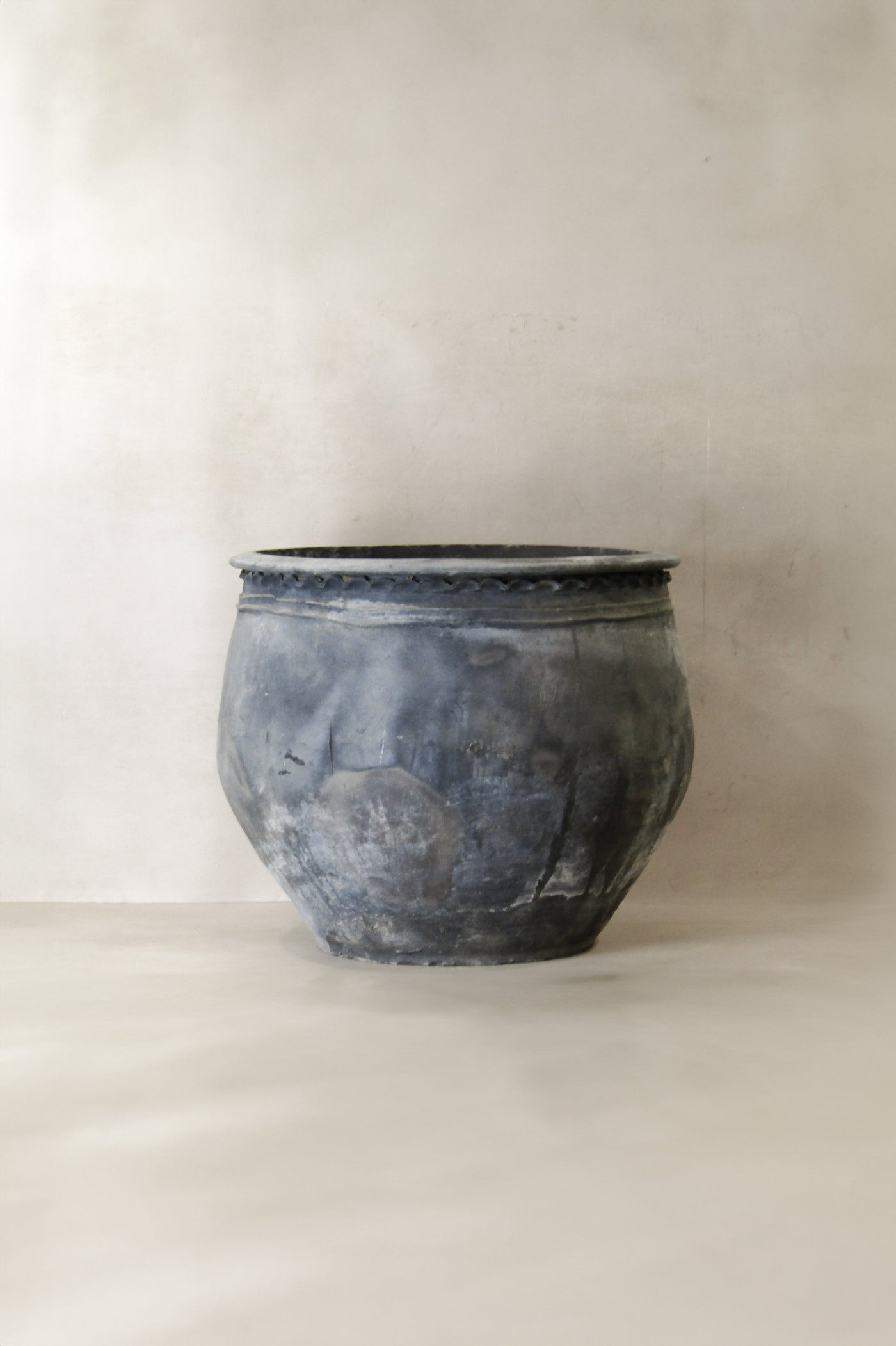 Big Old Grey Asian Pots - L020