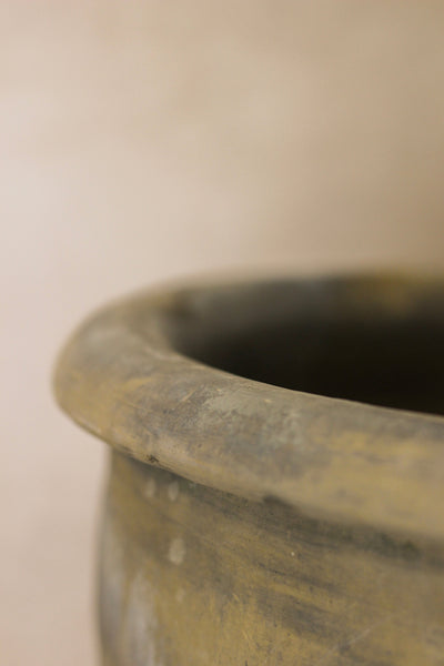 Big Old Grey Asian Pot - L012