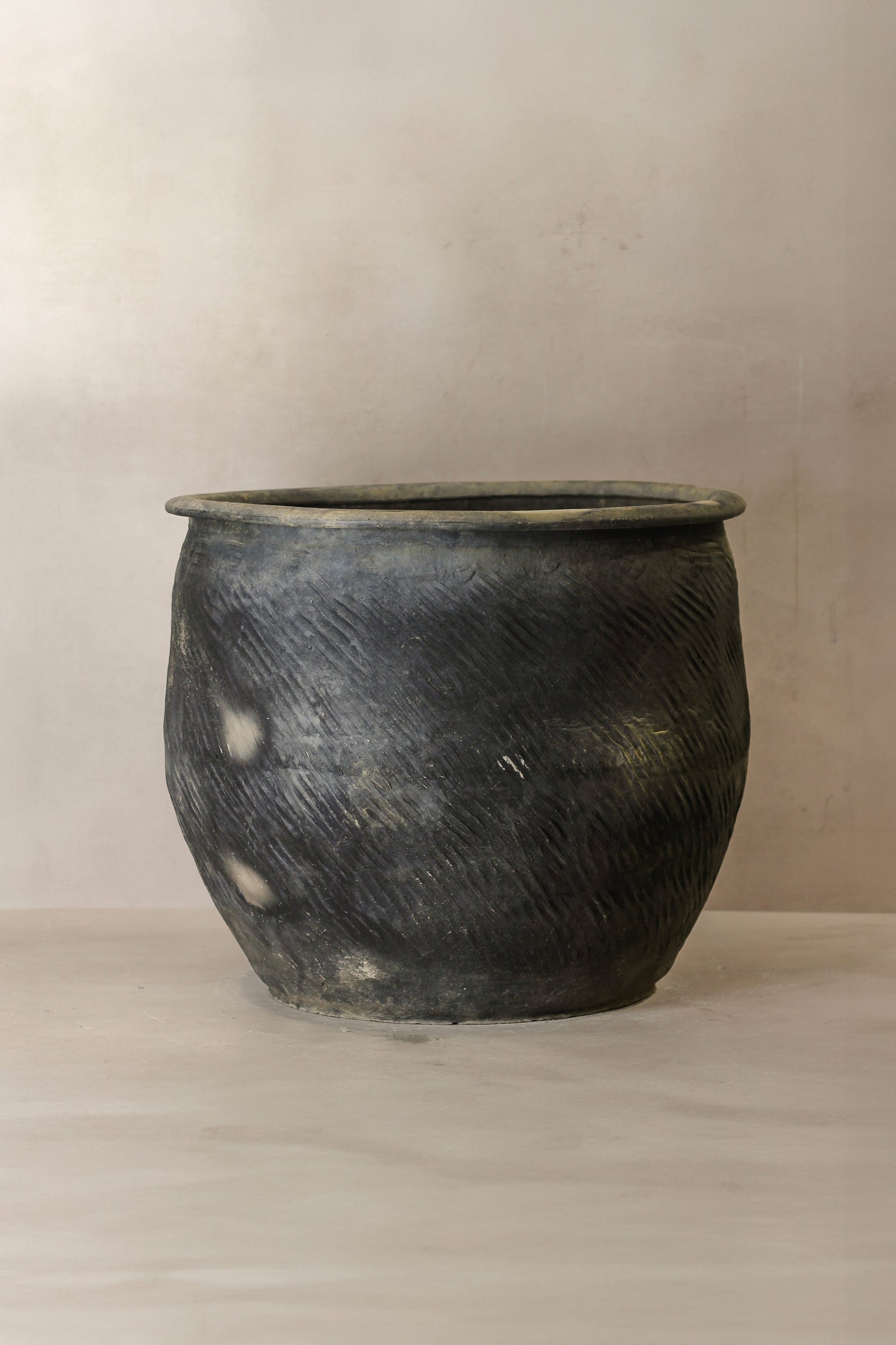 Big Old Grey Asian Pots - L014