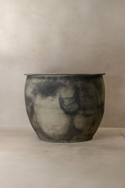 Big Old Grey Asian Pots - L016