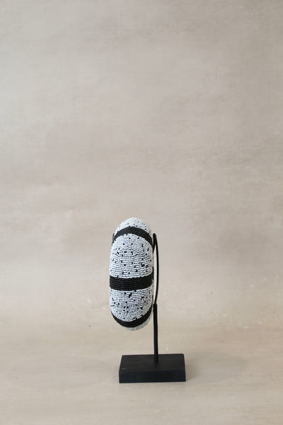 Cameroon beaded bracelet - Black and White