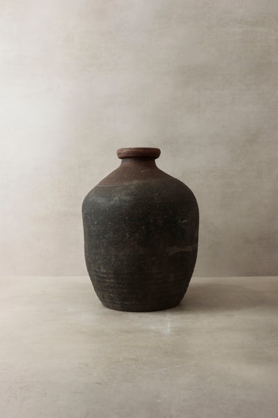 Antique Asian Rice Wine Vase n° 2