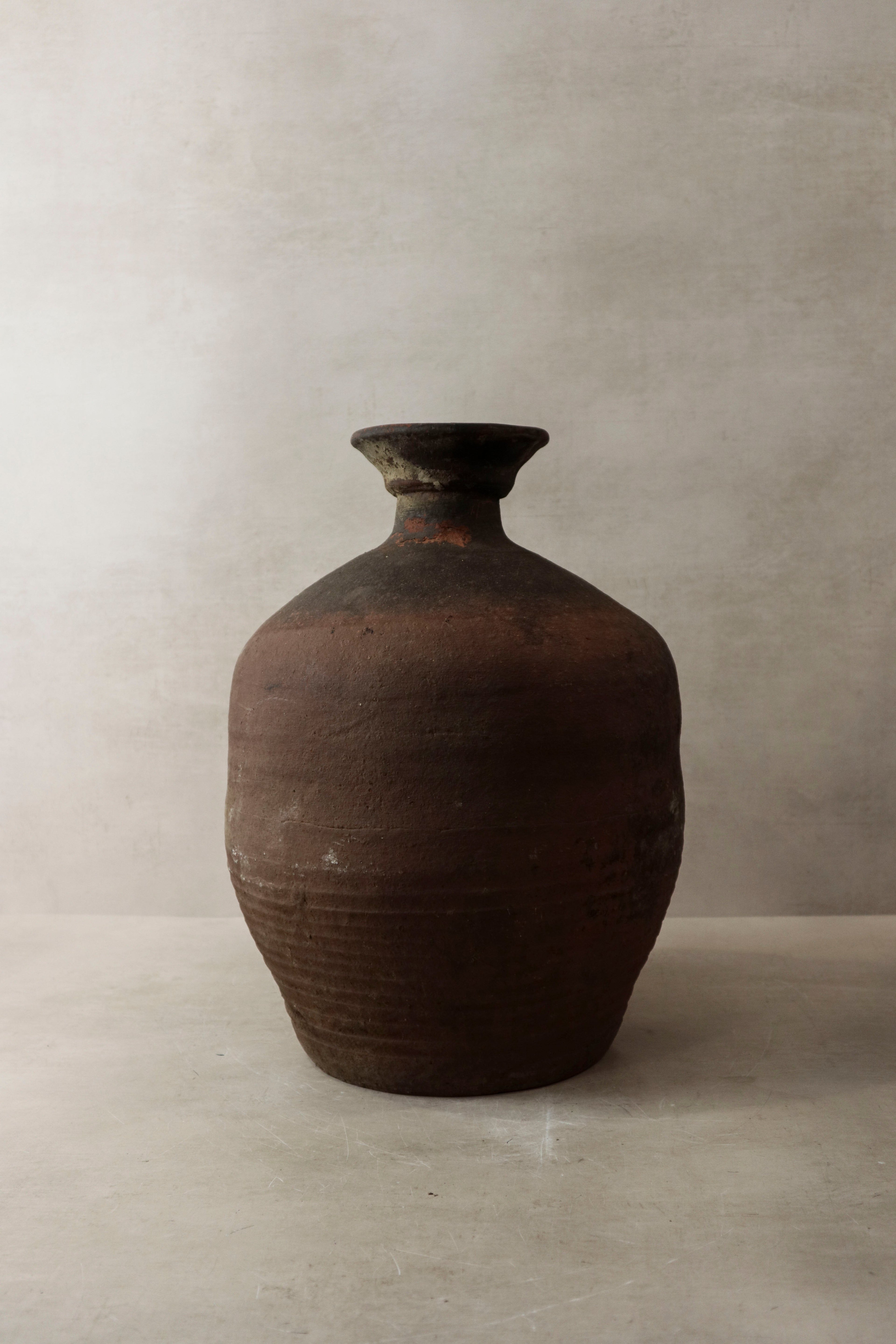 Antique Asian Rice Wine Vase n° 3
