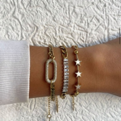 Astara Luxe 18k Gold Plated Star Bracelet