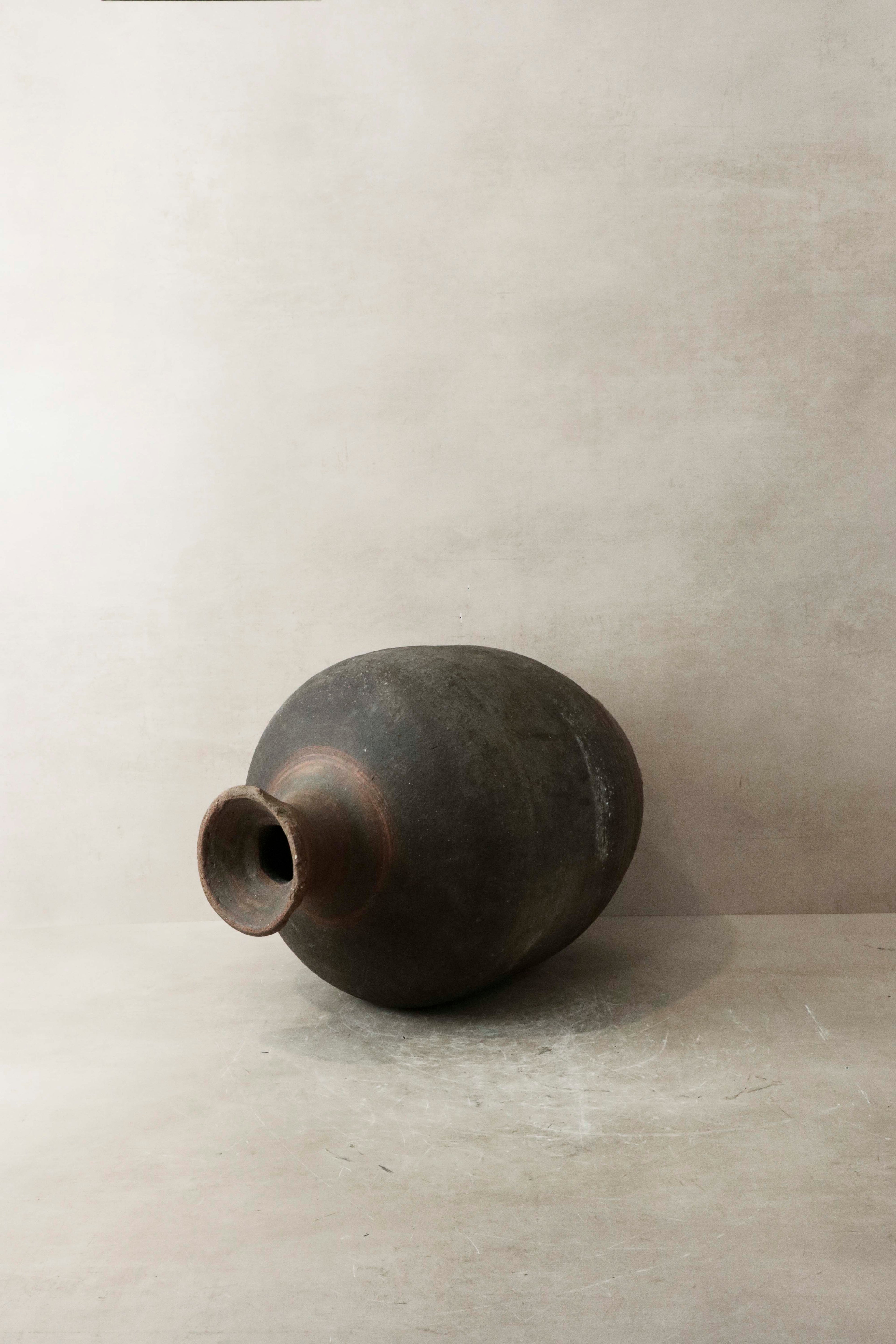 Antique Asian Rice Wine Vase n° 7