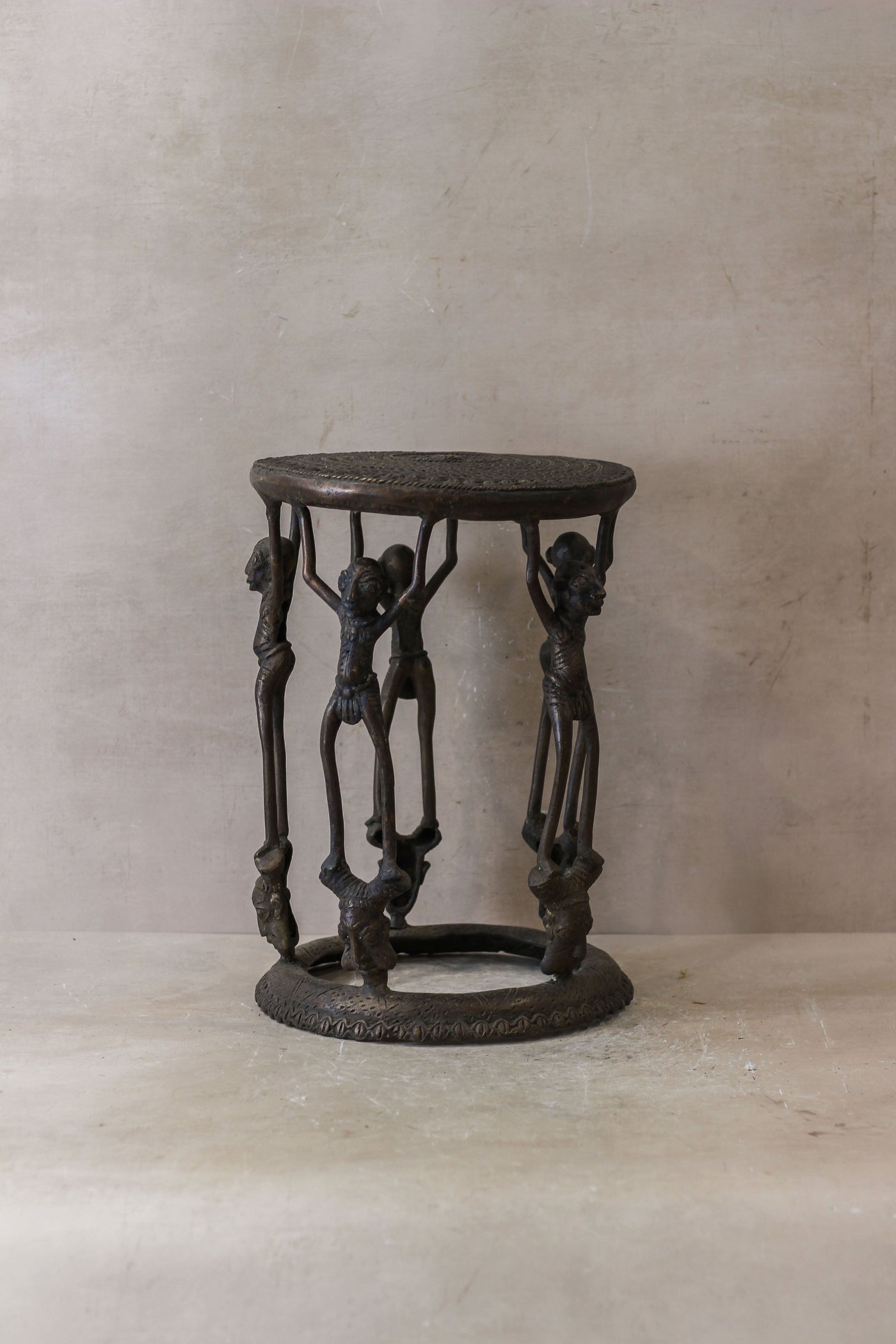 Benin Bronze Table 70.1