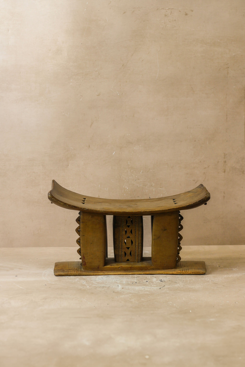 Ashanti Stool - 138.2