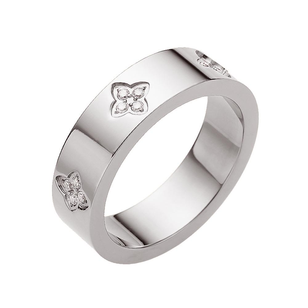 Avana Luxe Stainless Steel Clover Ring