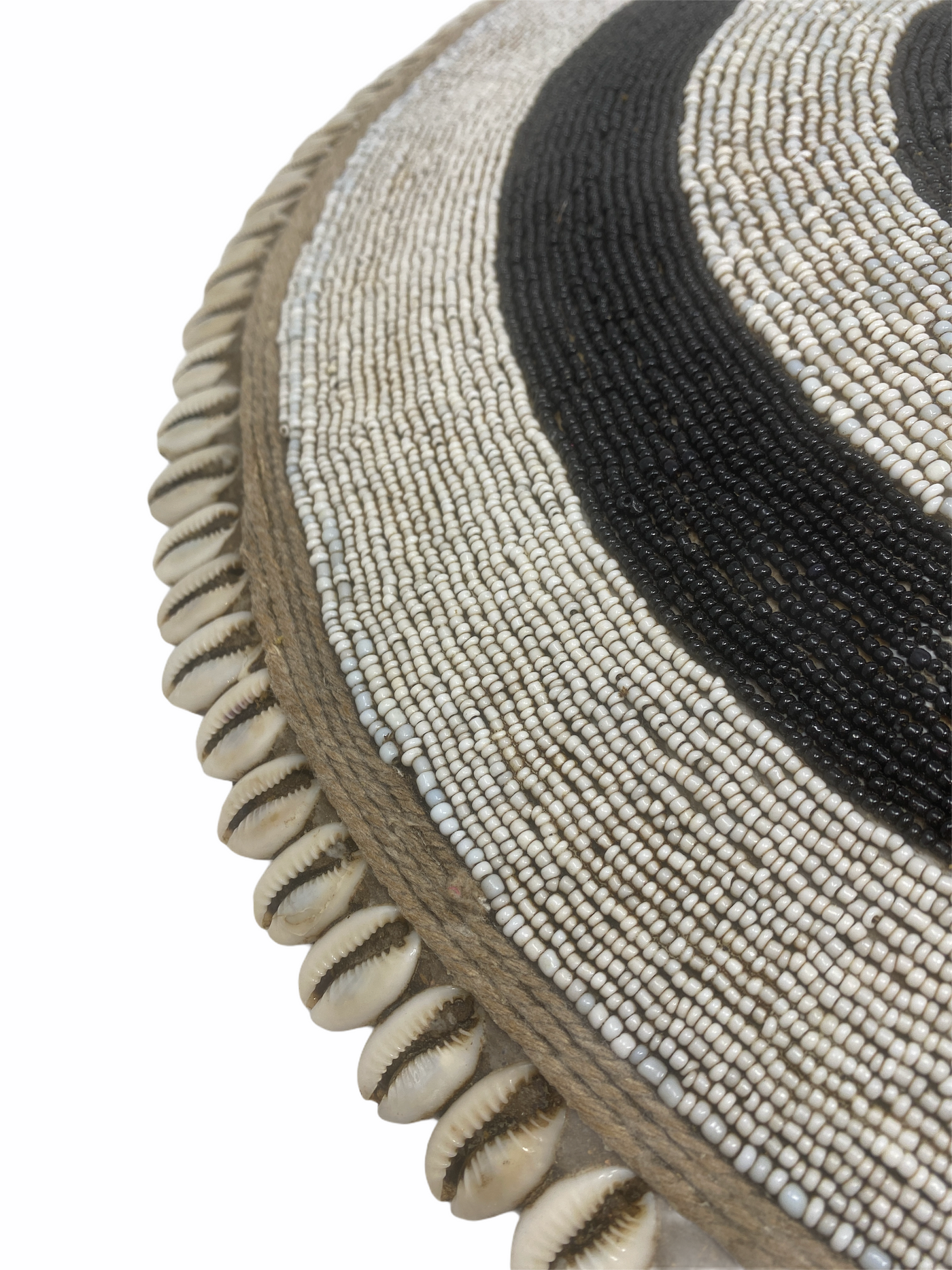 Cameroon Beaded Shield - L - 50cm - Black/White