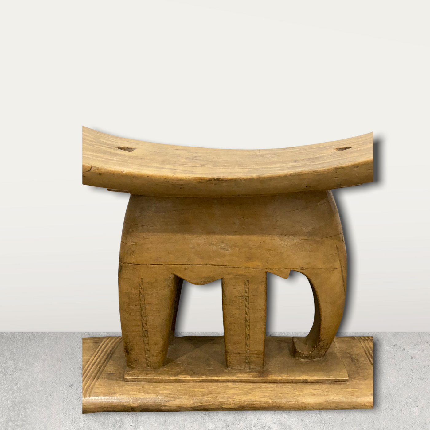 Ashanti Stool - Elephant Medium (08)
