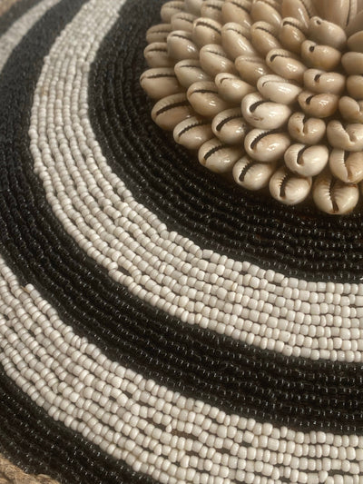 Cameroon Shield - S - 35cm black & white