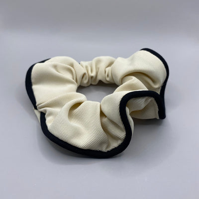 Brooklyn White And Black Scrunchie